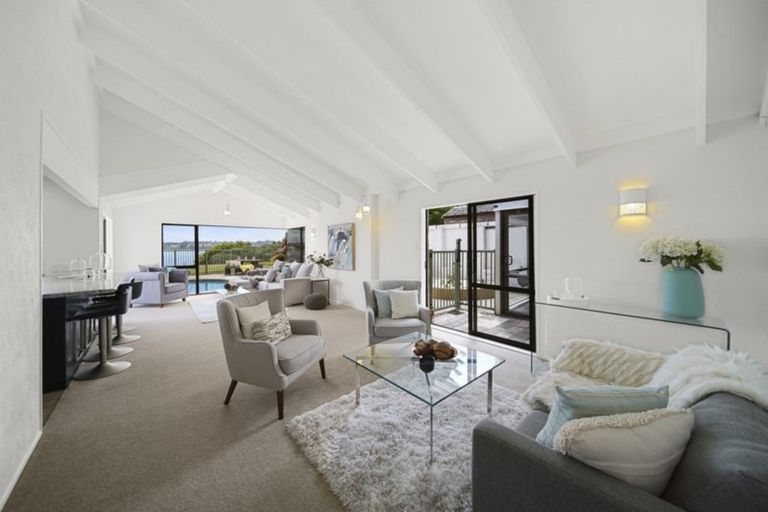 Photo of property in 33 William Bryan Drive, Half Moon Bay, Auckland, 2012
