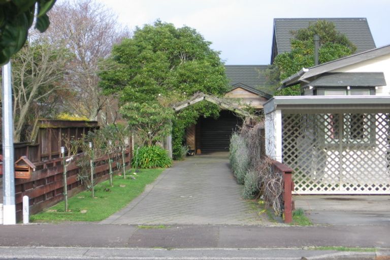 Photo of property in 12 Manson Street, Terrace End, Palmerston North, 4410