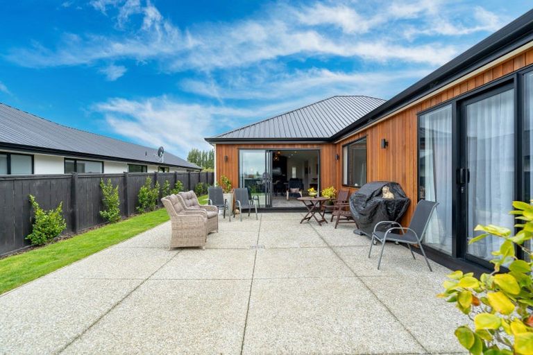 Photo of property in 143 Wingatui Road, Mosgiel, 9024