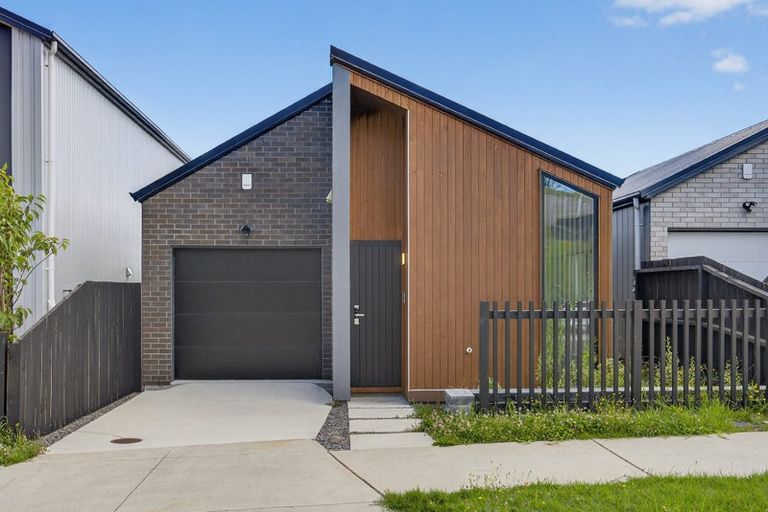 Photo of property in 15 Piringa Road, Pukekohe, 2120