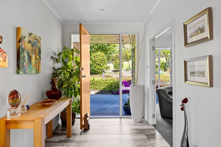 Photo of property in 85 Whangaparaoa Road, Red Beach, 0932
