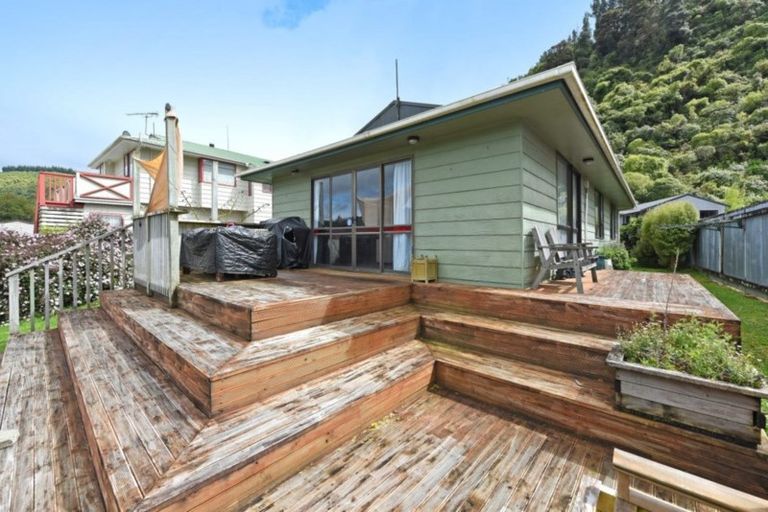Photo of property in 92 Gillespies Road, Birchville, Upper Hutt, 5018