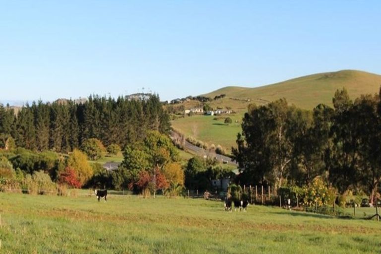 Photo of property in 16 Taipa View Road, Taipa, 0483