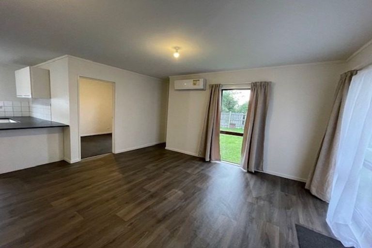 Photo of property in 1/21 Solveig Place, Randwick Park, Auckland, 2105