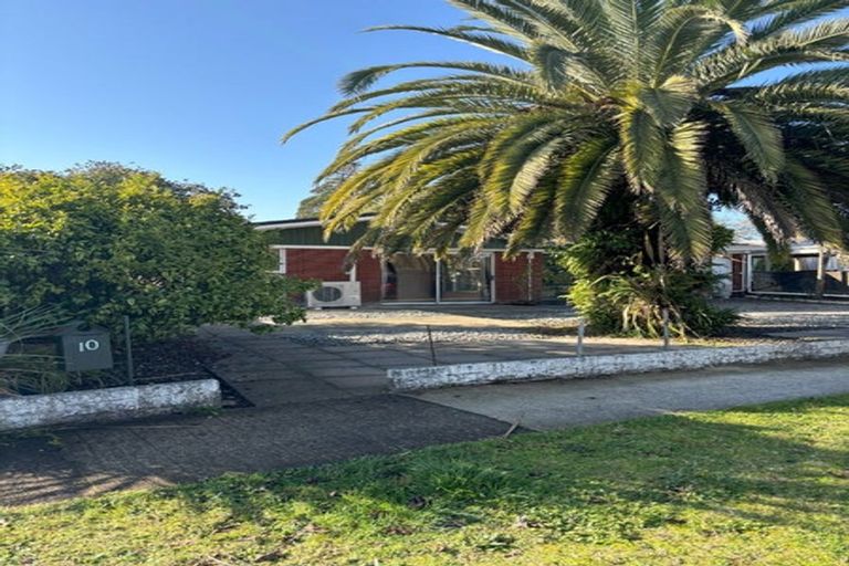 Photo of property in 10 Kowhai Street, Hamilton Lake, Hamilton, 3204