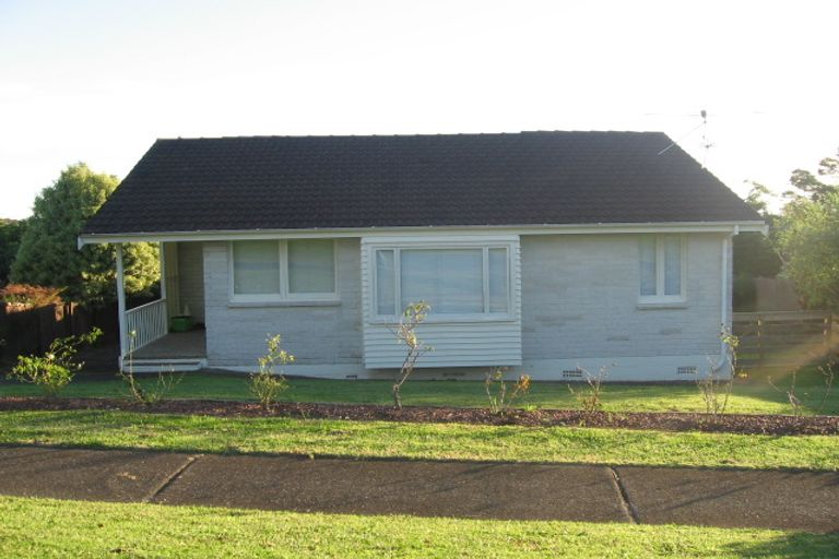 Photo of property in 1/26 Sunnyhill Crescent, Sunnyhills, Auckland, 2010