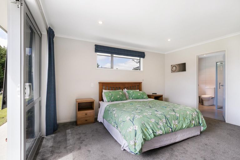 Photo of property in 1 Martingale Drive, Kingseat, Papakura, 2580