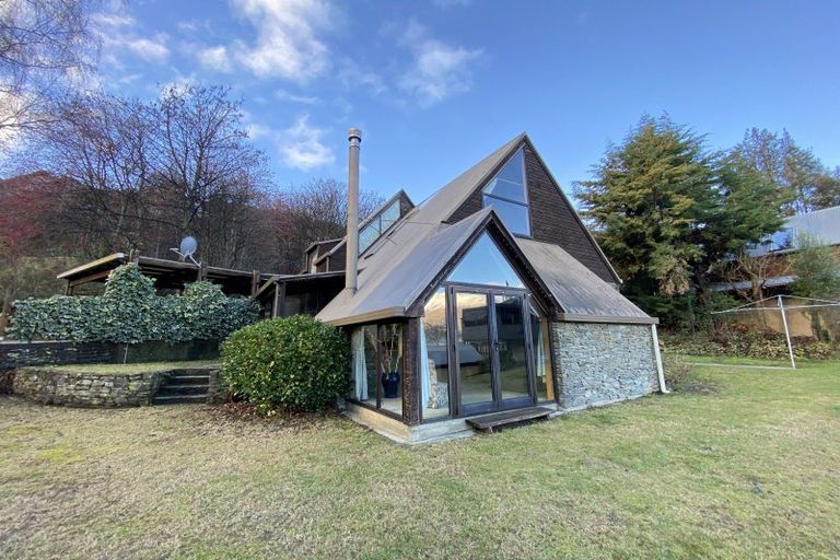 Photo of property in 23 Malaghan Street, Queenstown, 9300