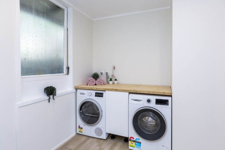 Photo of property in 33 Fraser Street, Wainuiomata, Lower Hutt, 5014