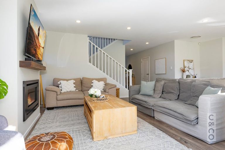 Photo of property in 11 Kahika Grove, Huapai, Kumeu, 0810