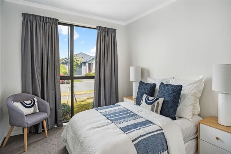 Photo of property in 14 George West Square West, Wigram, Christchurch, 8025