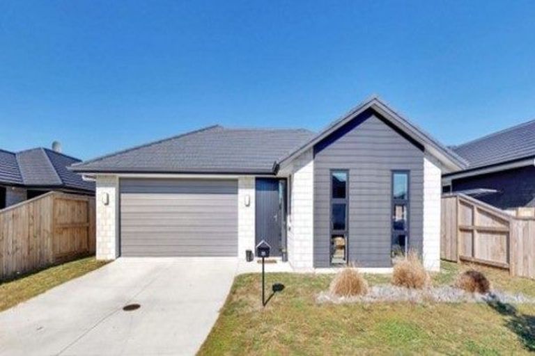 Photo of property in 38 Te Kio Crescent, Papamoa Beach, Papamoa, 3118