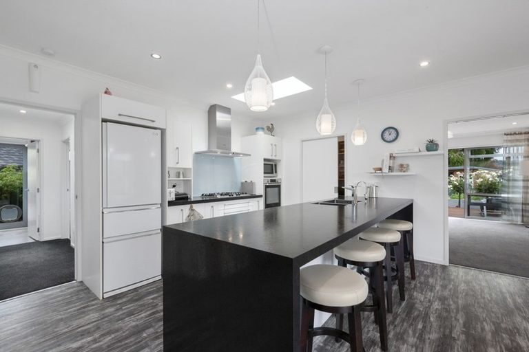 Photo of property in 8 Nursery Lane, Kinloch, Taupo, 3377