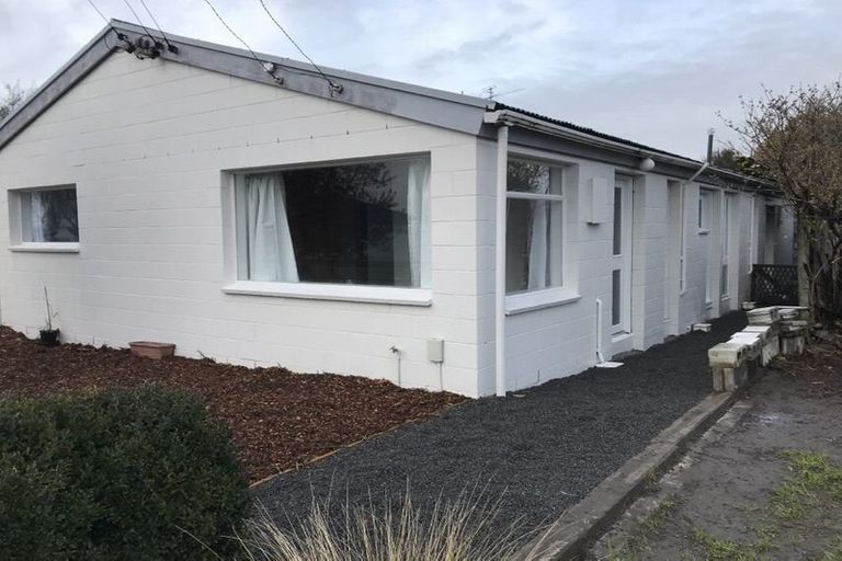 Photo of property in 1/12 Mcfaddens Road, St Albans, Christchurch, 8052