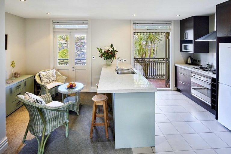 Photo of property in 40d Agra Crescent, Khandallah, Wellington, 6035