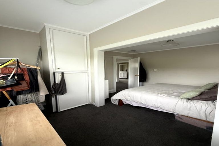 Photo of property in 339 Karori Road, Karori, Wellington, 6012