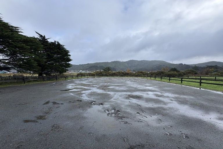 Photo of property in 112 Upper Fitzherbert Road, Wainuiomata, 5373