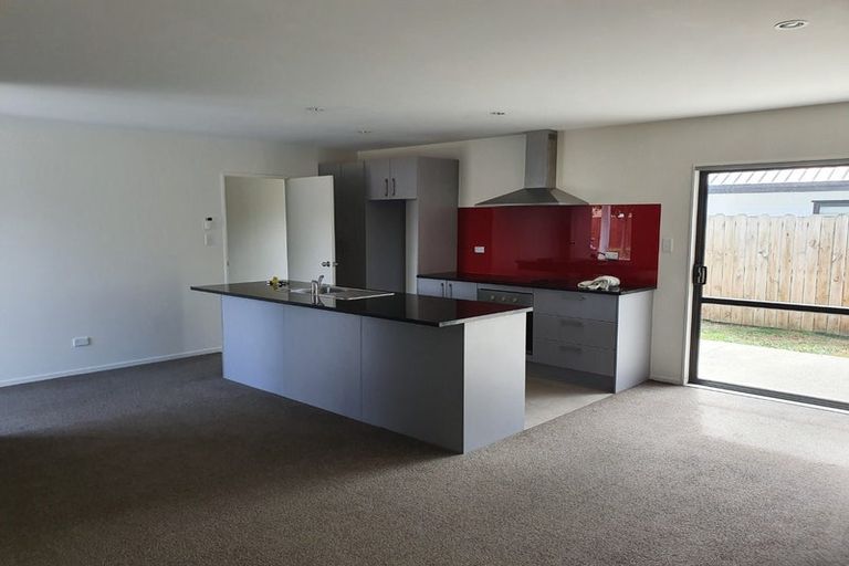 Photo of property in 5 Kotuku Crescent, Takanini, 2112