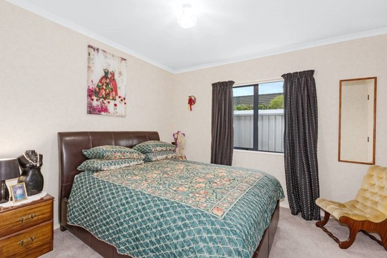 Photo of property in 1 West Peak Way, Otaki, 5512