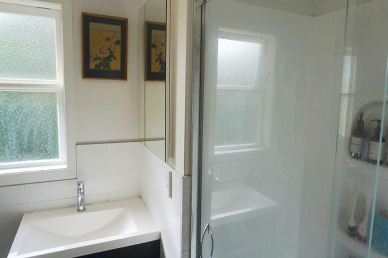 Photo of property in 29 Hutchinsons Road, Bucklands Beach, Auckland, 2014