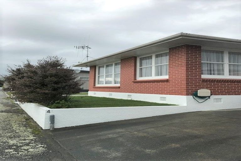 Photo of property in 4 Royal Place, Levin, 5510