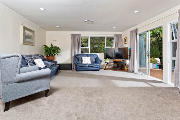 Photo of property in 95 Weatherly Road, Torbay, Auckland, 0630