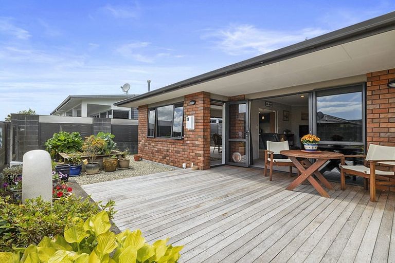 Photo of property in 11b Montrose Place, Highlands Park, New Plymouth, 4312