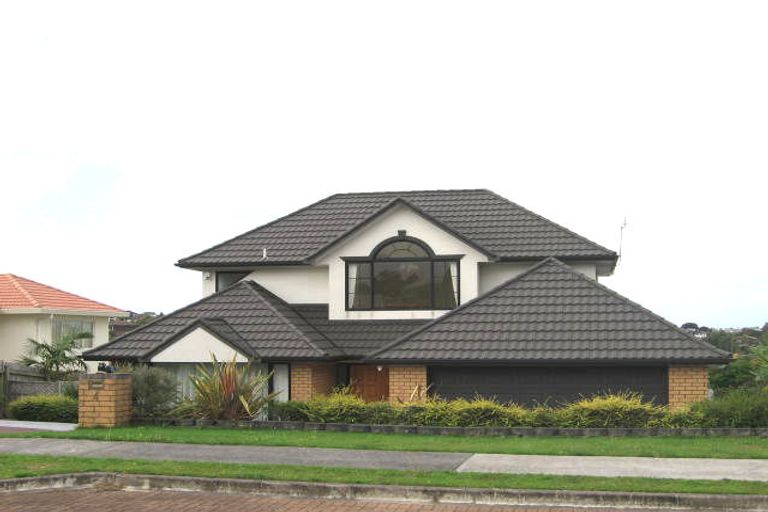 Photo of property in 4 San Valentino Drive, Henderson, Auckland, 0612