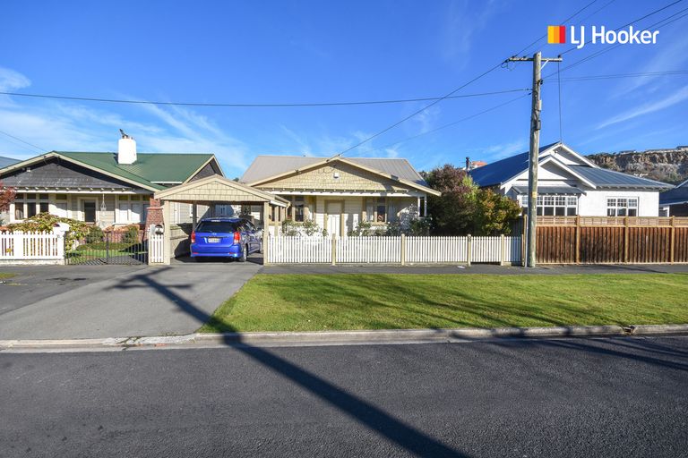 Photo of property in 8 Pretoria Avenue, Saint Clair, Dunedin, 9012
