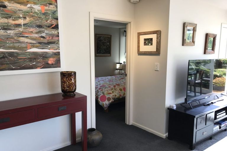 Photo of property in 8 Ocean View Terrace, Sumner, Christchurch, 8081