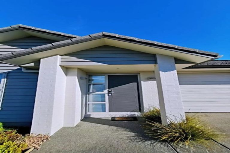 Photo of property in 12 Creda Road, Wattle Downs, Auckland, 2103