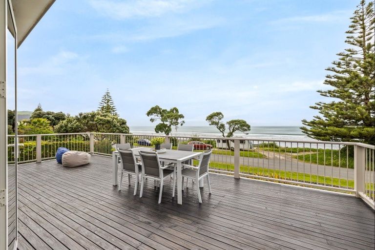 Photo of property in 16 Cathedral Road, Gore Bay, Cheviot, 7383