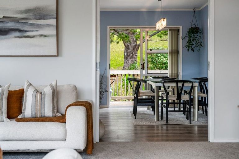 Photo of property in 54 Saddleback Rise, Murrays Bay, Auckland, 0630