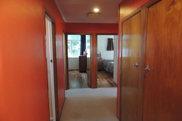 Photo of property in 2 Cornwall Road, Taradale, Napier, 4112