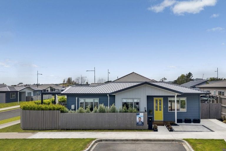 Photo of property in 30 Whareatua Avenue, Takanini, 2112