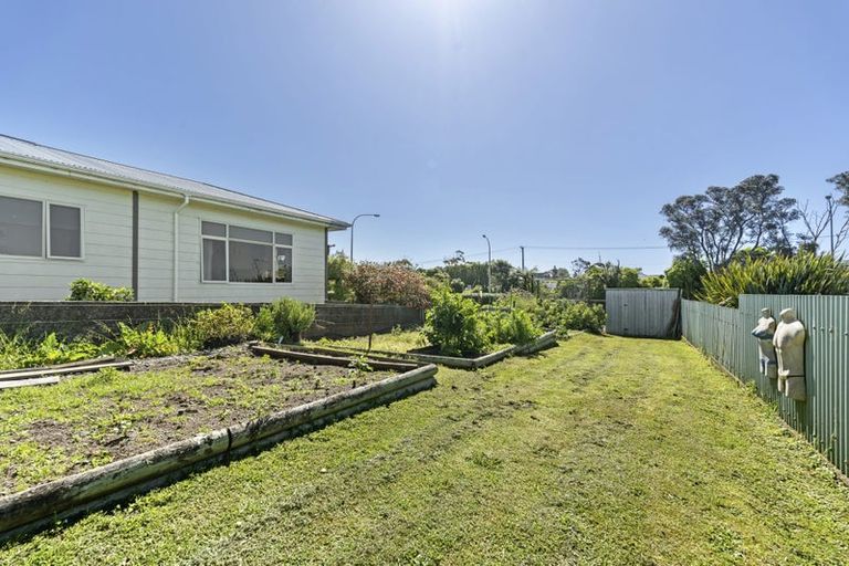 Photo of property in 1416 Devon Road, Brixton, Waitara, 4382