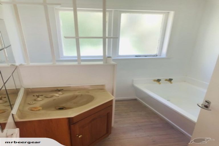 Photo of property in 30 Holborn Drive, Stokes Valley, Lower Hutt, 5019