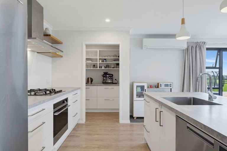 Photo of property in 283a Kimberley Road, Levin, 5571