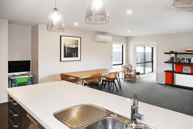 Photo of property in 32 Karere Avenue, Marshland, Christchurch, 8083