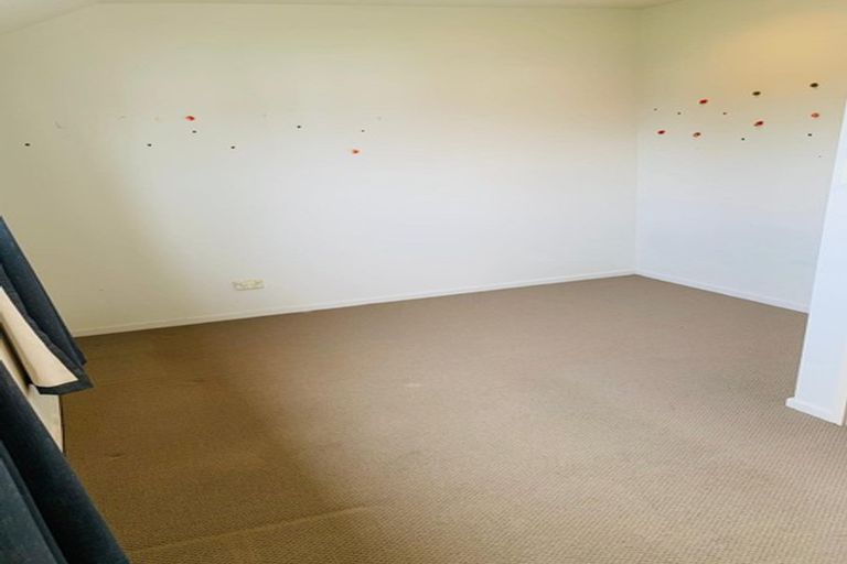 Photo of property in 6/4 Keeling Road, Henderson, Auckland, 0612