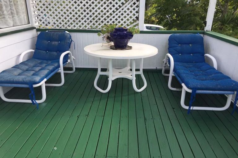 Photo of property in 14 Malters Place, Browns Bay, Auckland, 0630