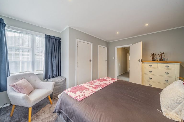 Photo of property in 95 Hine Road, Wainuiomata, Lower Hutt, 5014