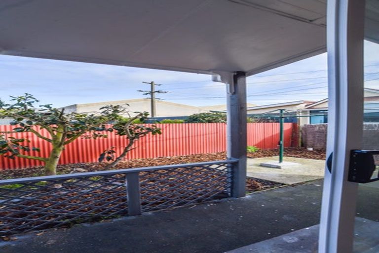 Photo of property in 168 Macandrew Road, South Dunedin, Dunedin, 9012
