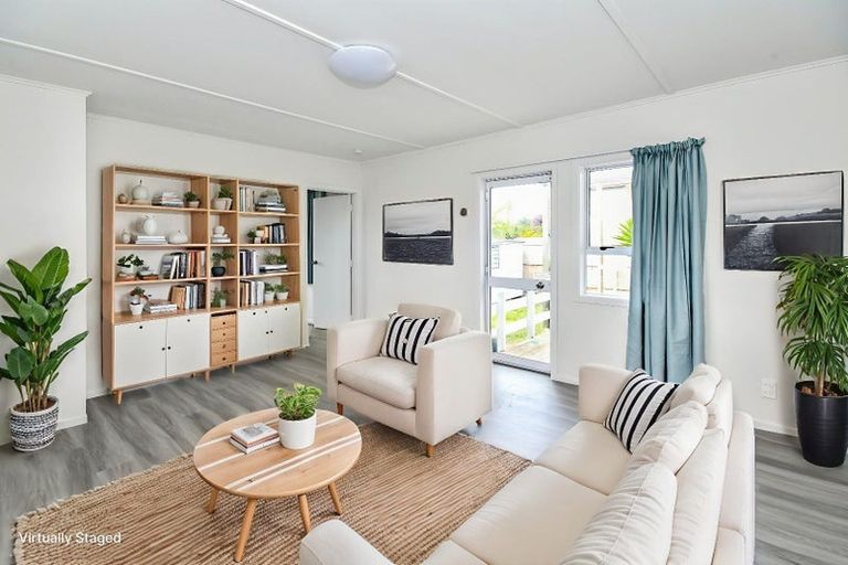 Photo of property in 18 Chilcott Road, Henderson, Auckland, 0612