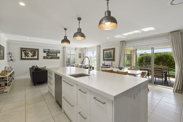 Photo of property in 18 Gladys Place, Levin, 5510