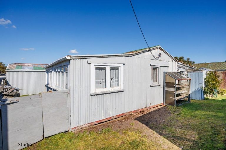 Photo of property in 12 Beach Street, Tangimoana, 4822