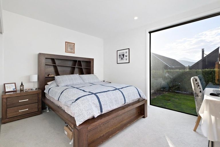 Photo of property in 2 Kotuku Lane, Hobsonville, Auckland, 0616