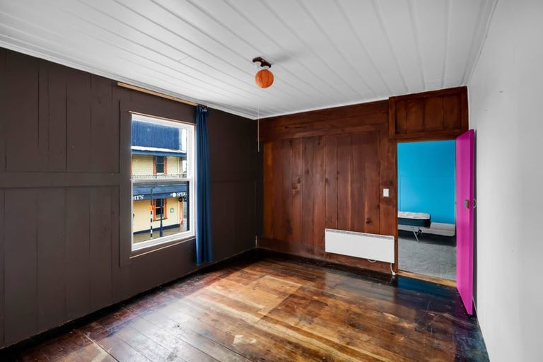 Photo of property in 96 Bridge Street, Eltham, 4322