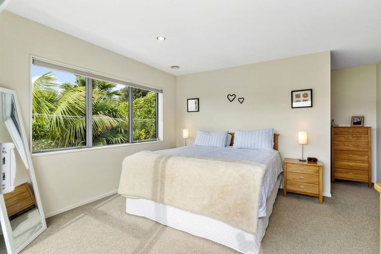 Photo of property in 31 Beachwood Drive, Hatfields Beach, Orewa, 0931