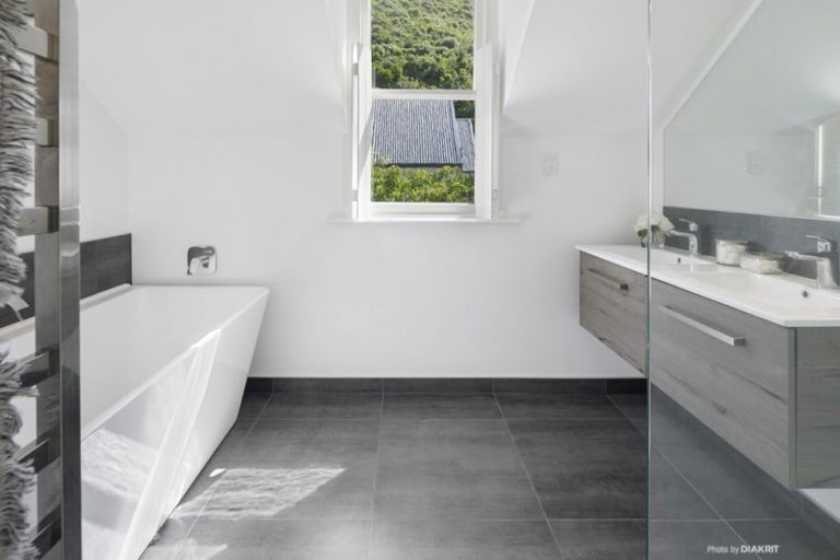 Photo of property in 10 Harriett Street, Thorndon, Wellington, 6011